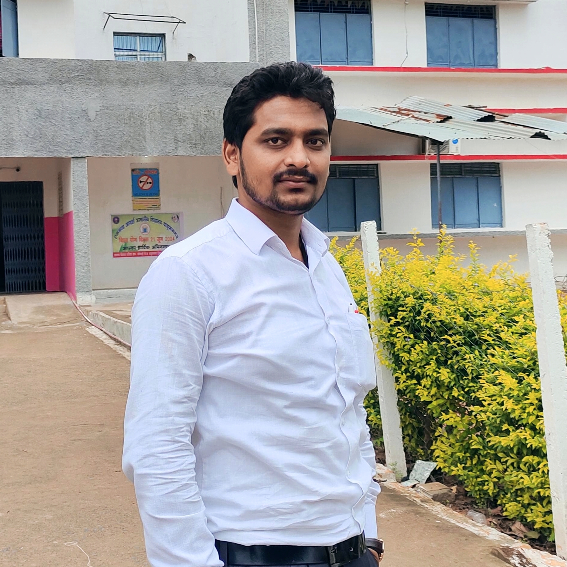 MR. ARJUN SINGH